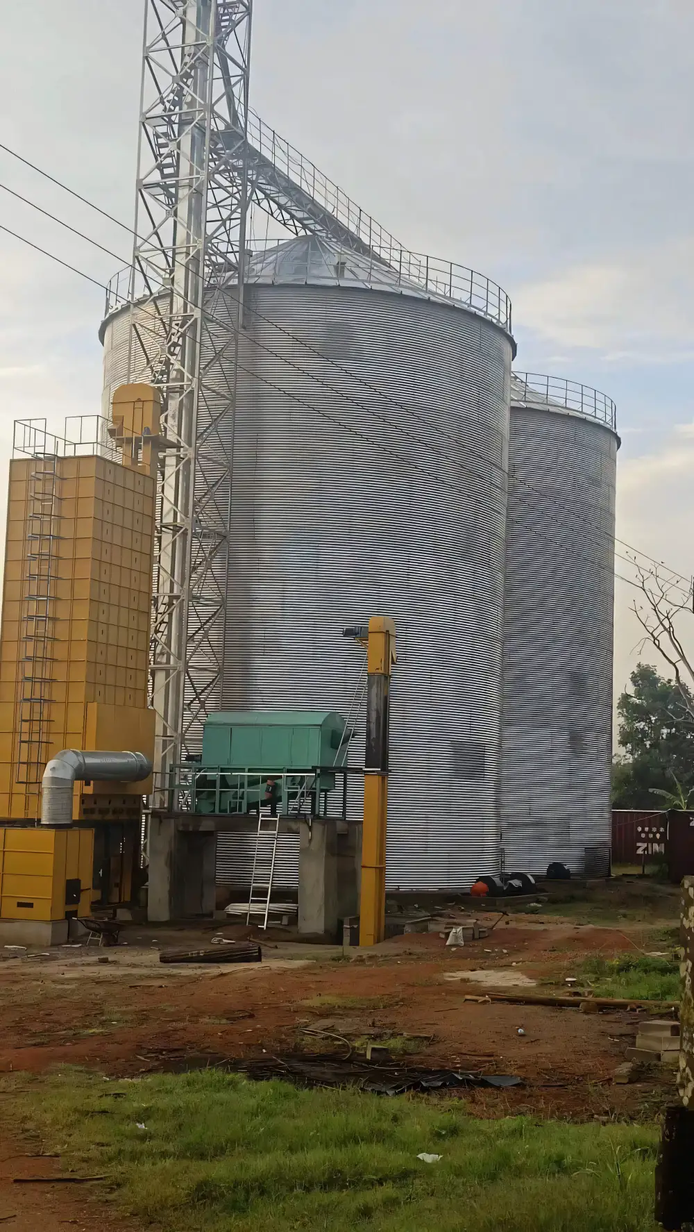 Silo infrastructure — loading & processing unit